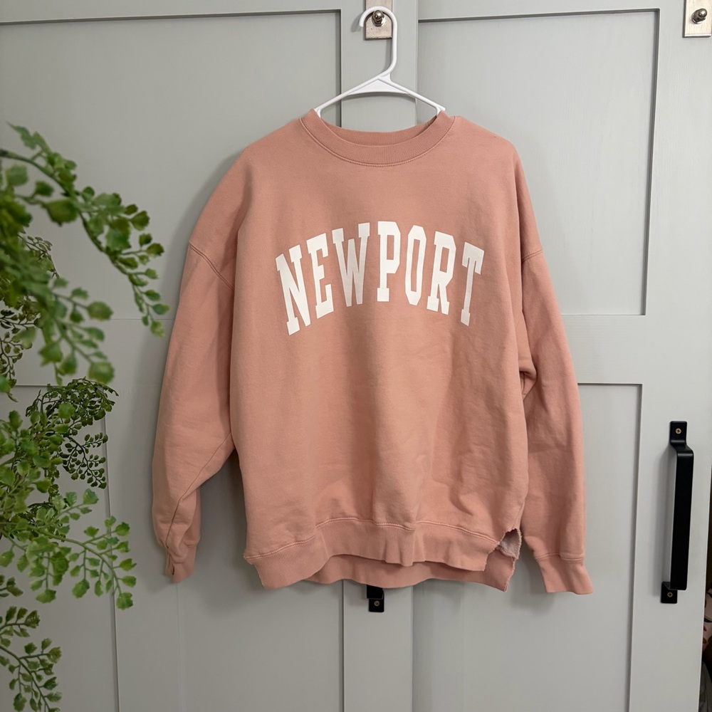 Brandy Melville Peach Newport Sweatshirt